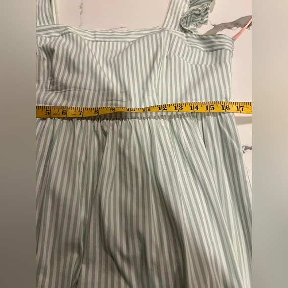 Gal meets glam Jasmine - Picture 10 of 11